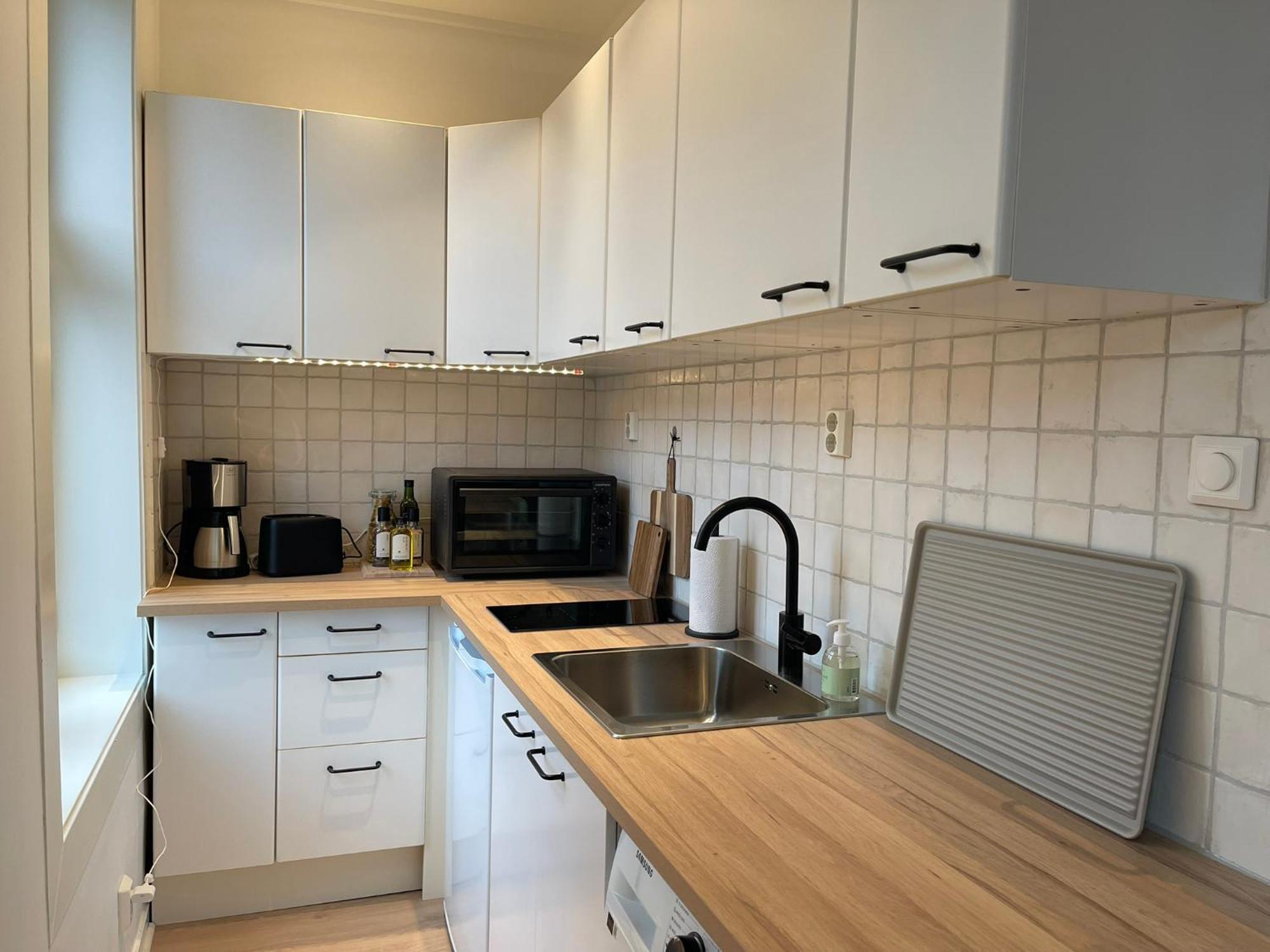 Quiet Apartment, Trendy Gruenerlokka *